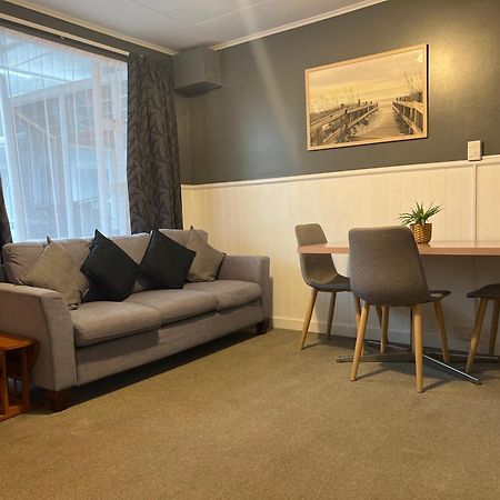 High Street Living Motel Picton Bagian luar foto
