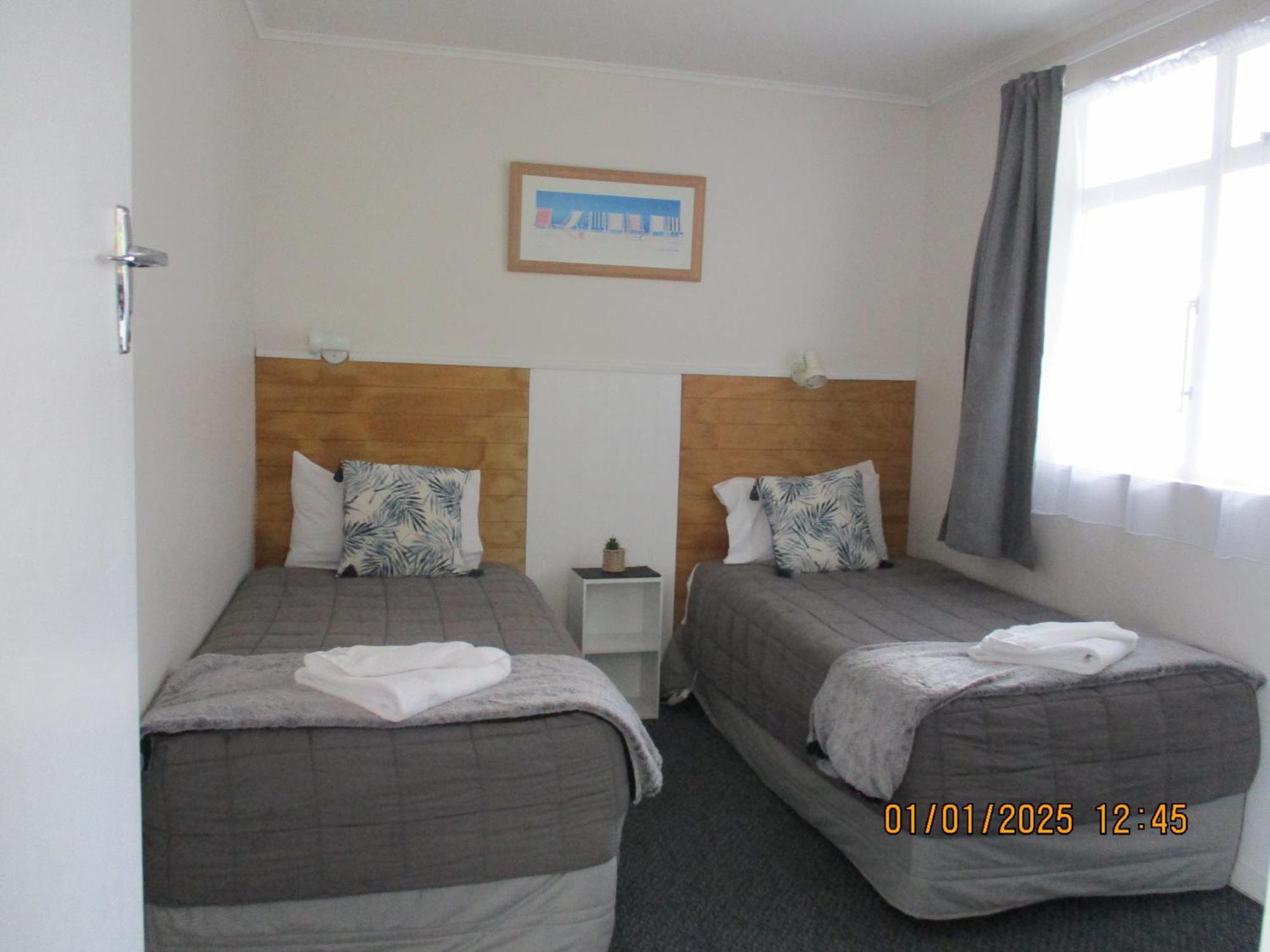 High Street Living Motel Picton Bagian luar foto