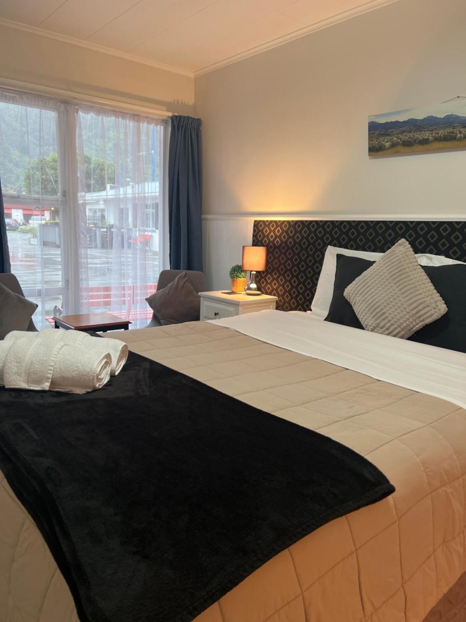High Street Living Motel Picton Bagian luar foto