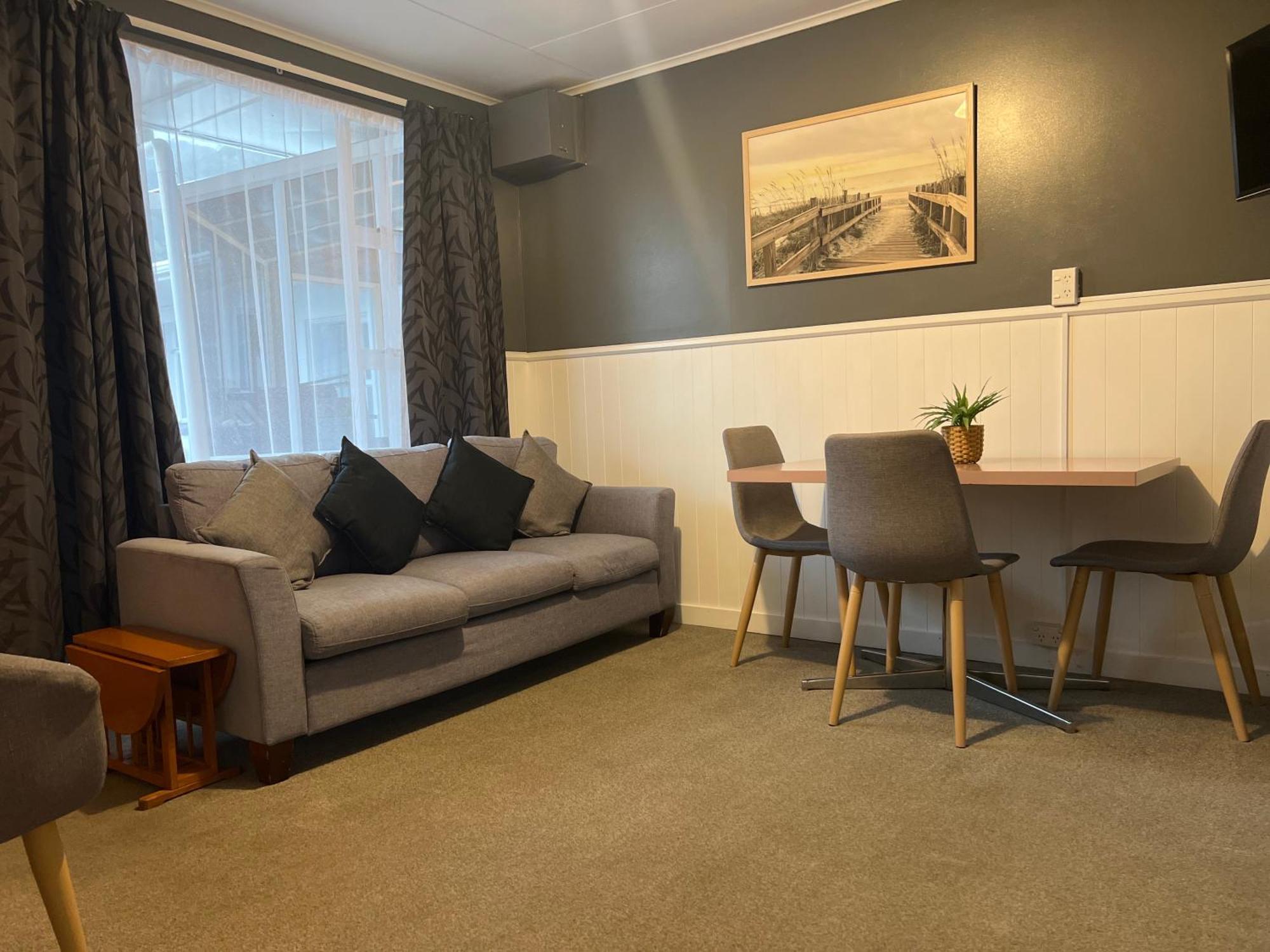 High Street Living Motel Picton Bagian luar foto