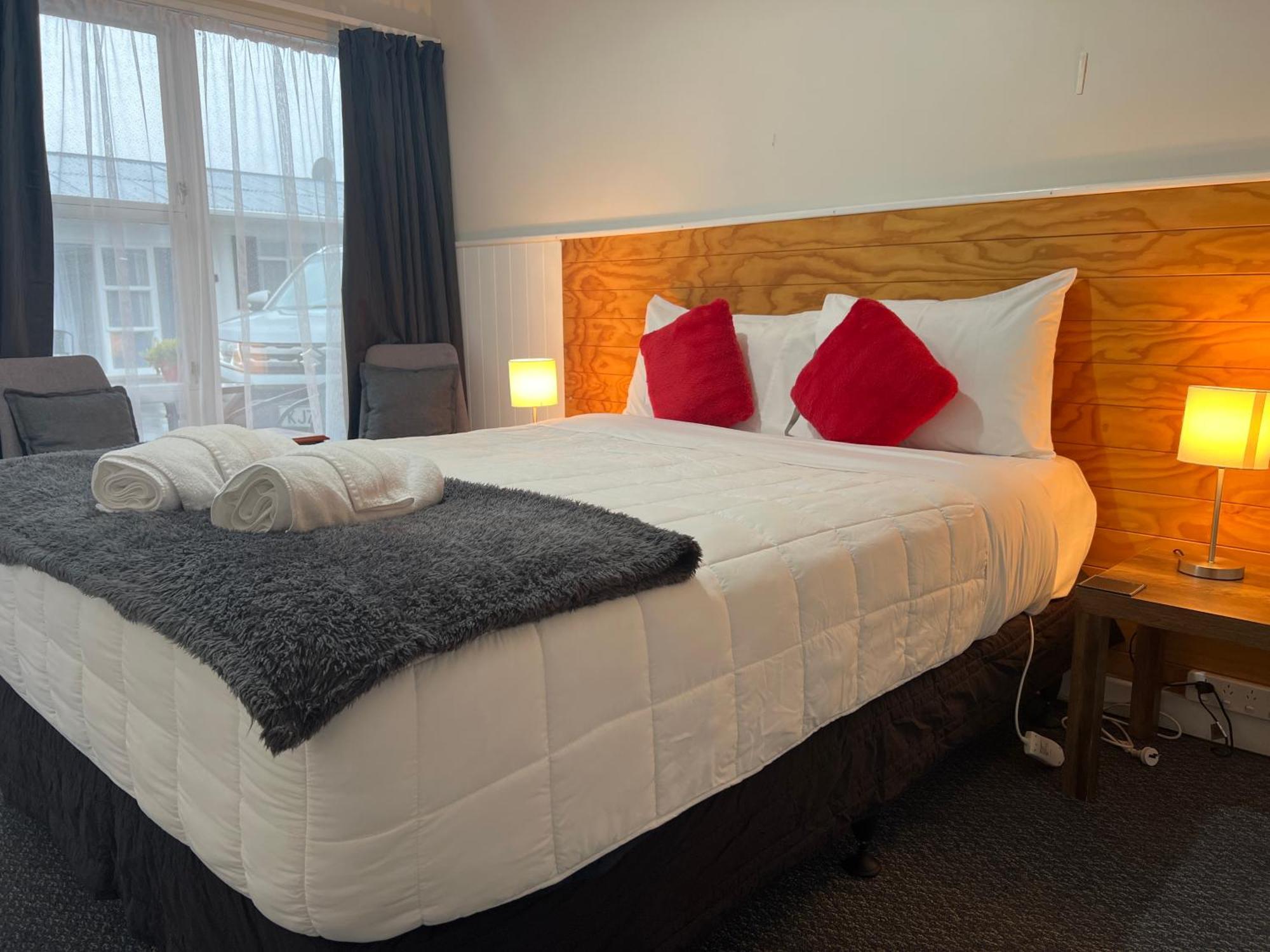 High Street Living Motel Picton Bagian luar foto