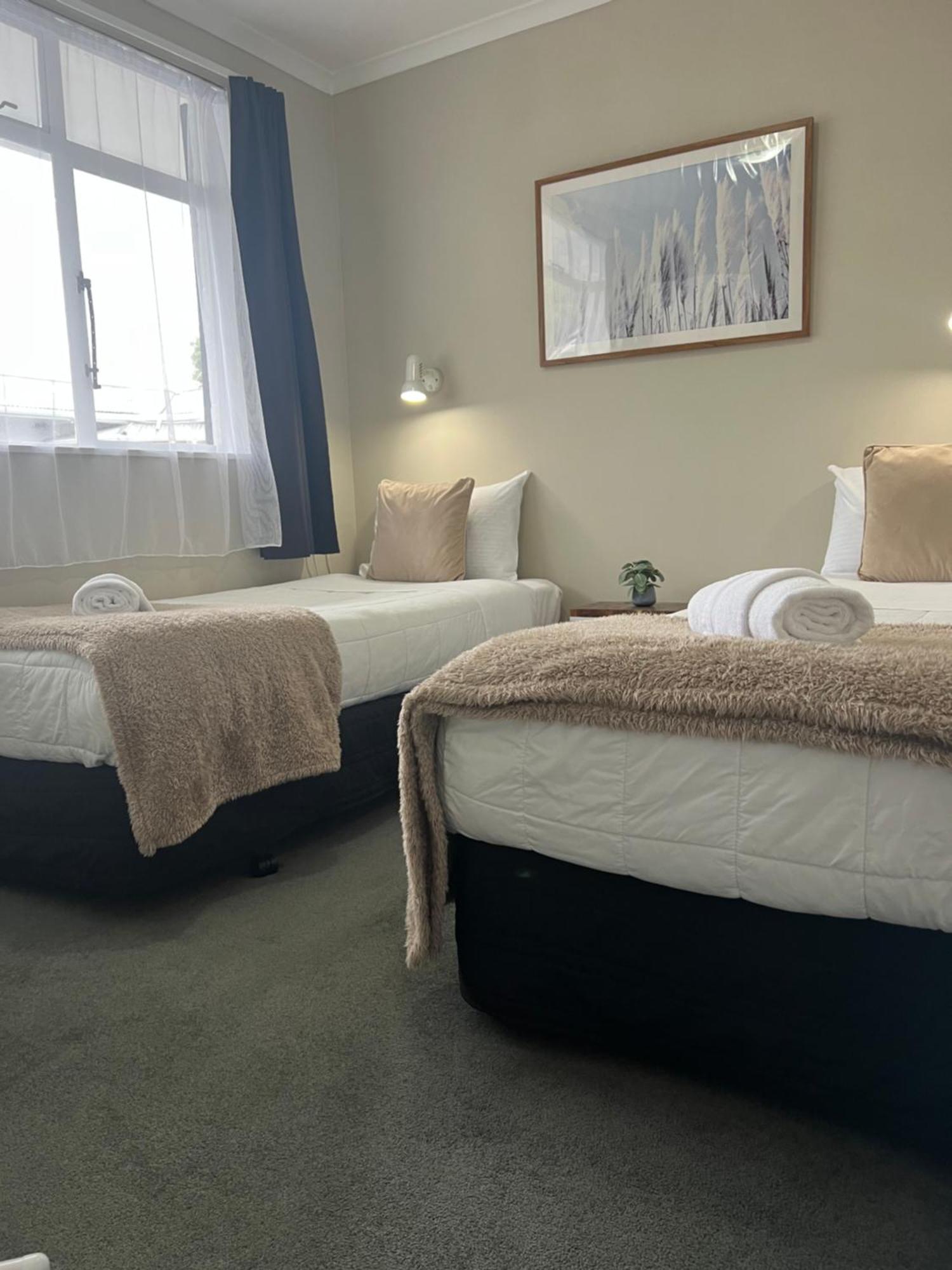 High Street Living Motel Picton Bagian luar foto