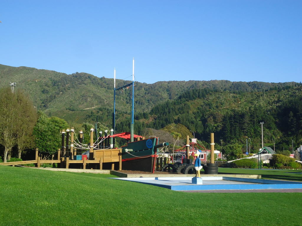 High Street Living Motel Picton Bagian luar foto