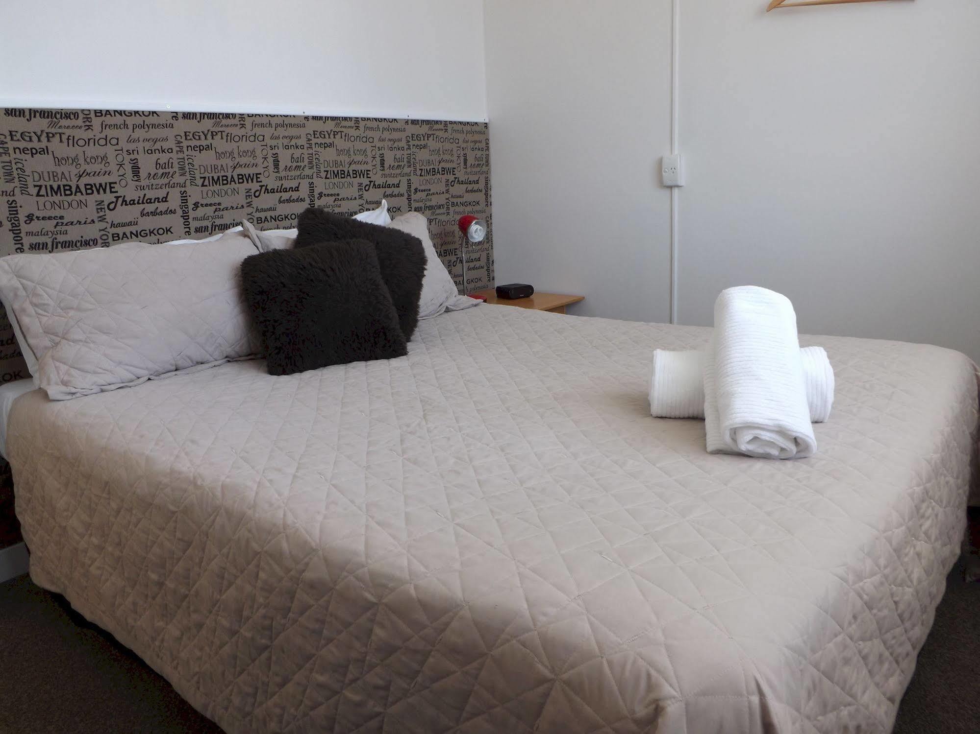 High Street Living Motel Picton Bagian luar foto