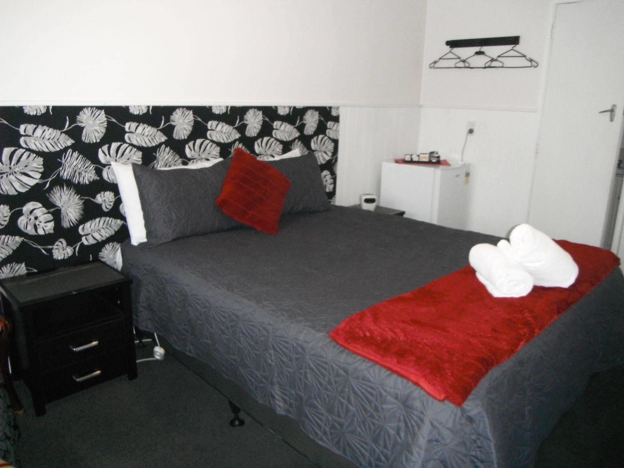 High Street Living Motel Picton Bagian luar foto